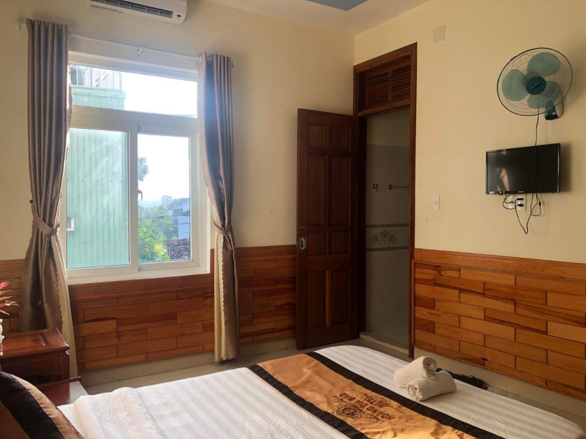 Tỉnh Kontum Hoang Gia Bao Hotel מראה חיצוני תמונה