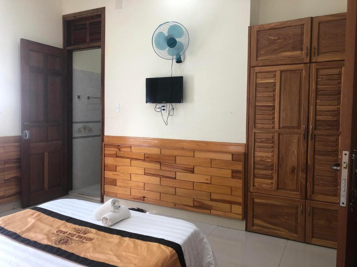 Tỉnh Kontum Hoang Gia Bao Hotel מראה חיצוני תמונה