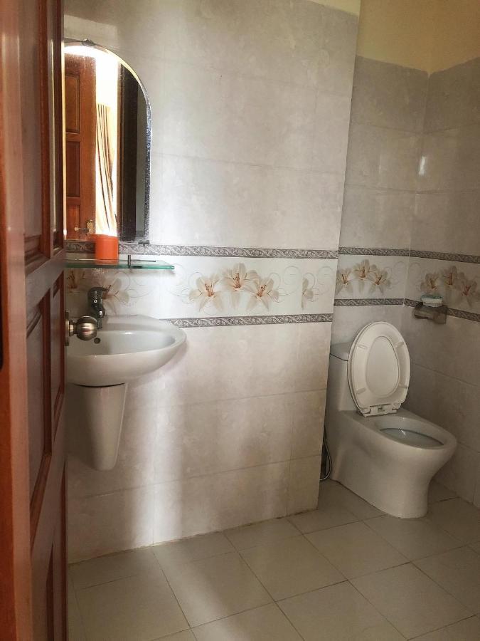 Tỉnh Kontum Hoang Gia Bao Hotel מראה חיצוני תמונה